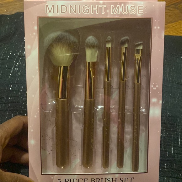 MIDNIGHT MUSE 5- PIECE BRUSH SET - Picture 3 of 3